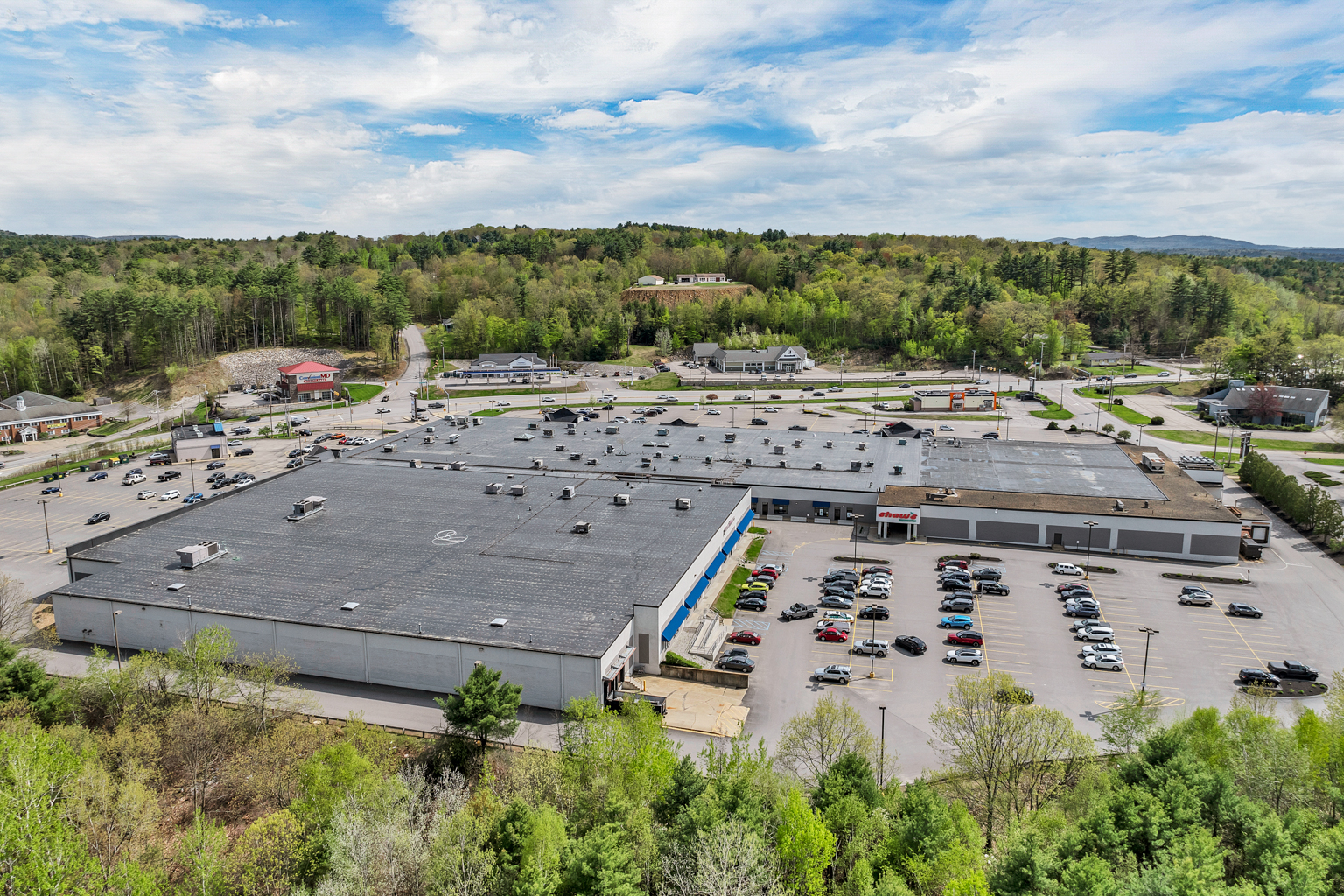 BelknapMallPlaza-009