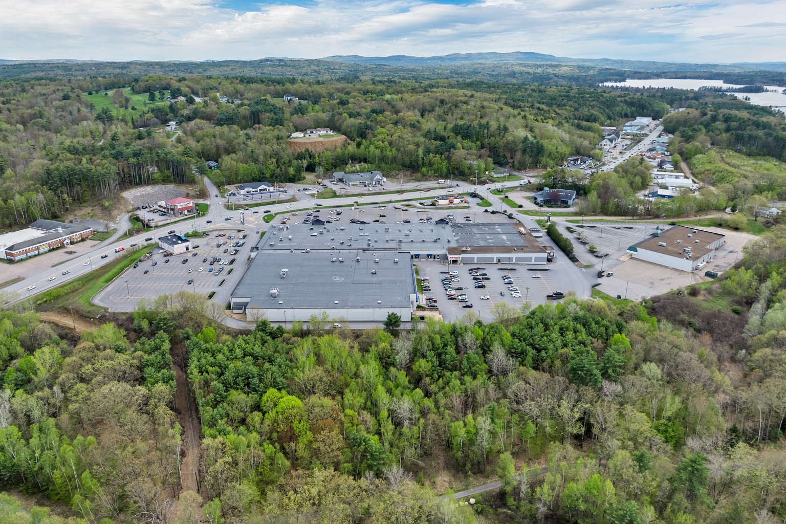 BelknapMallPlaza-032