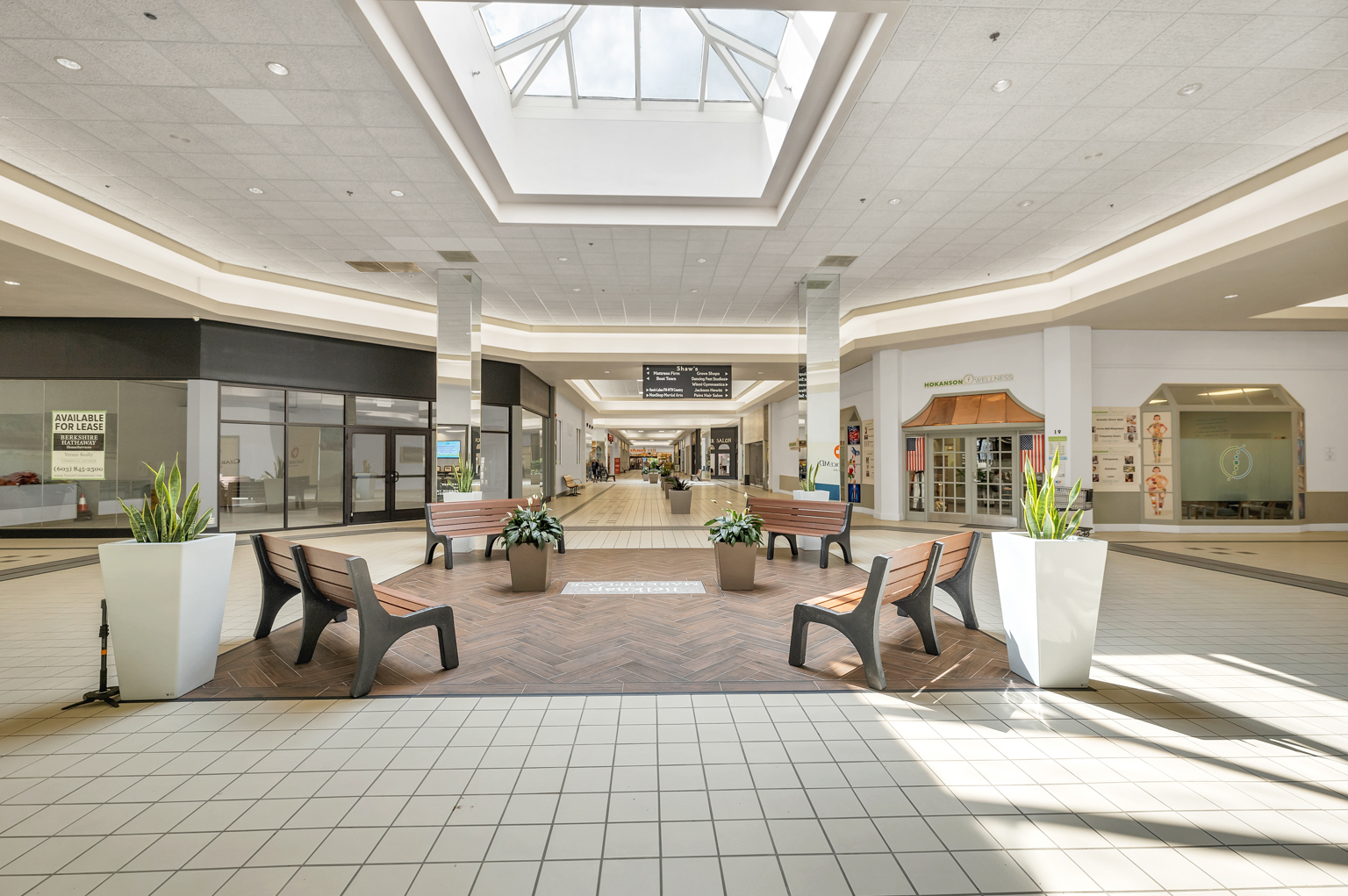 BelknapMallPlaza-056